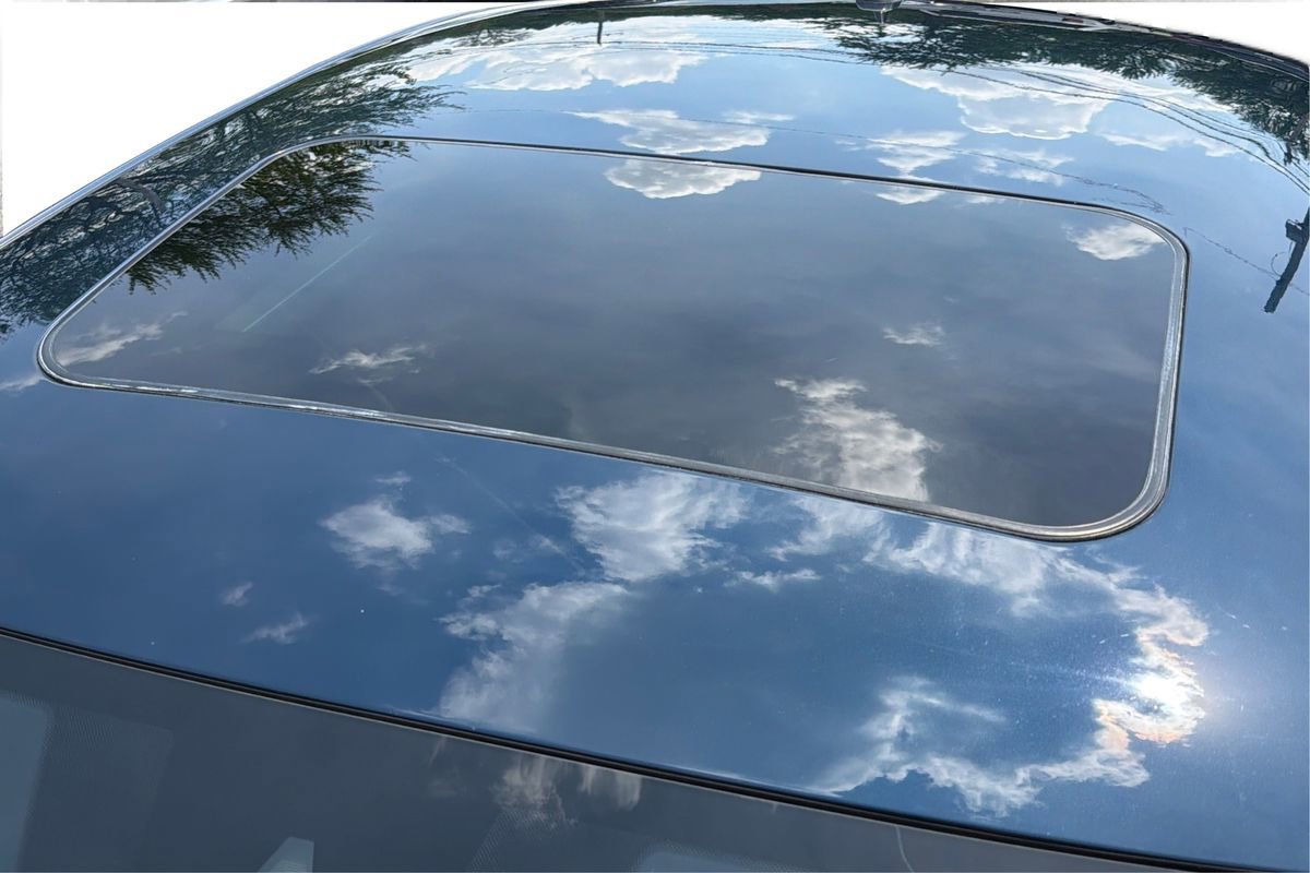 Used 2022 Volkswagen Passat 2.0T SE FWD image 11