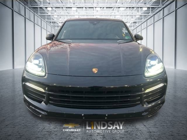 Used 2020 Porsche Cayenne image 2