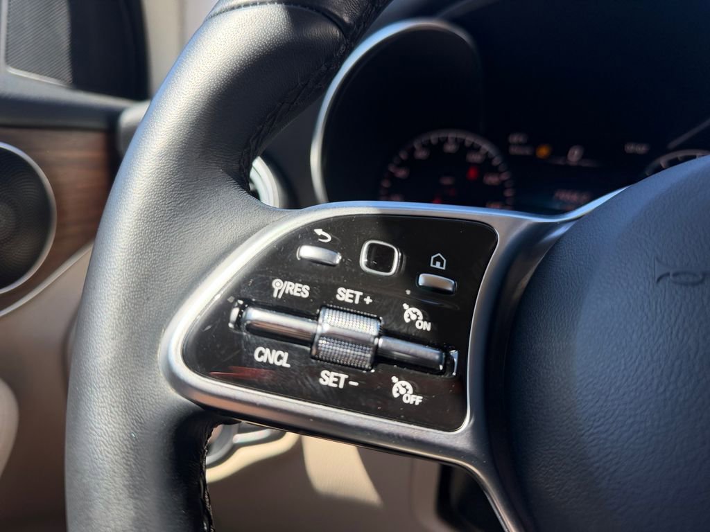 Certified 2022 Mercedes-Benz GLC 300 4MATIC w/ Premium Package Lite image 21