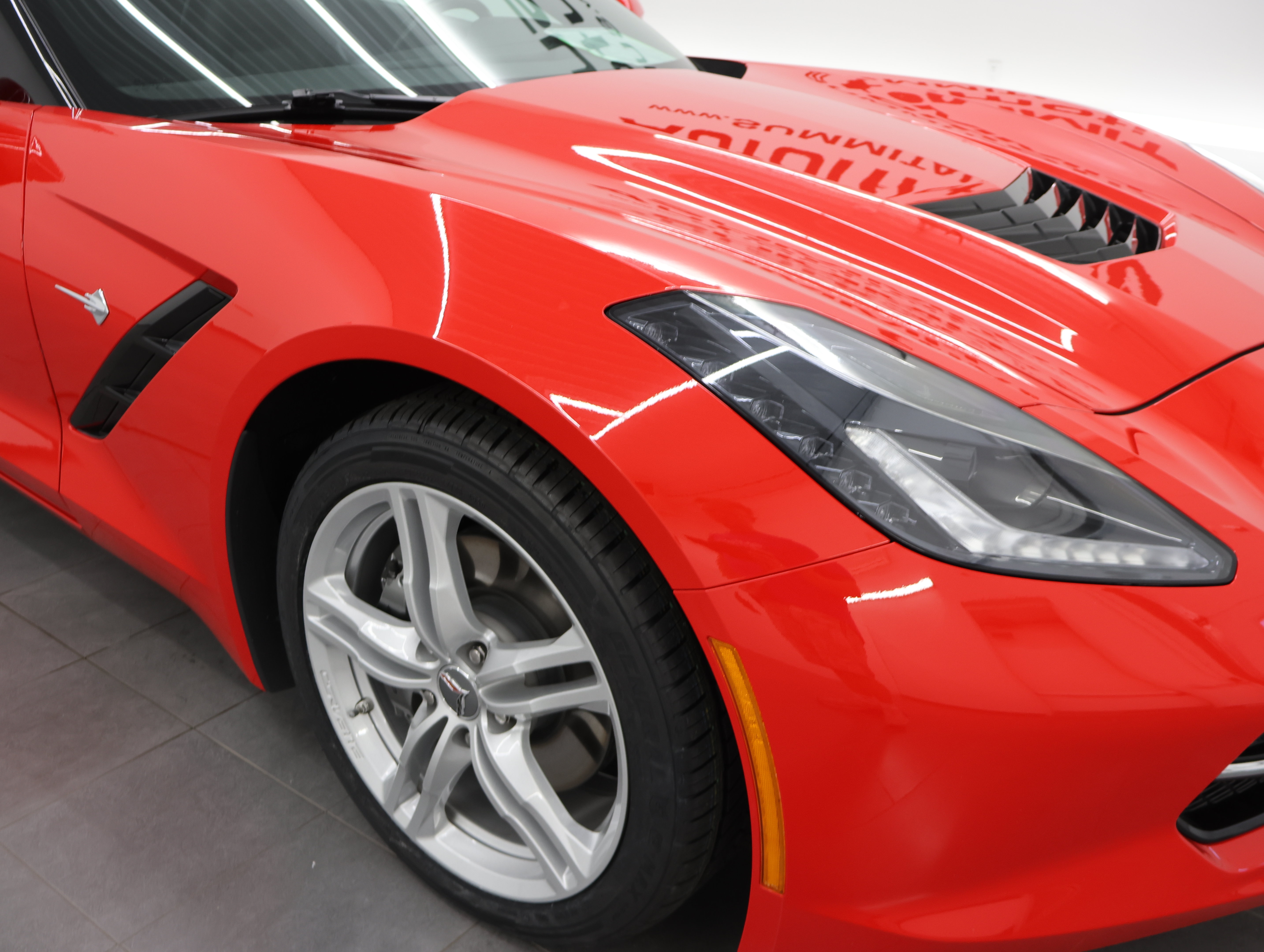 Used 2017 Chevrolet Corvette Stingray Coupe w/ 1LT RWD image 21