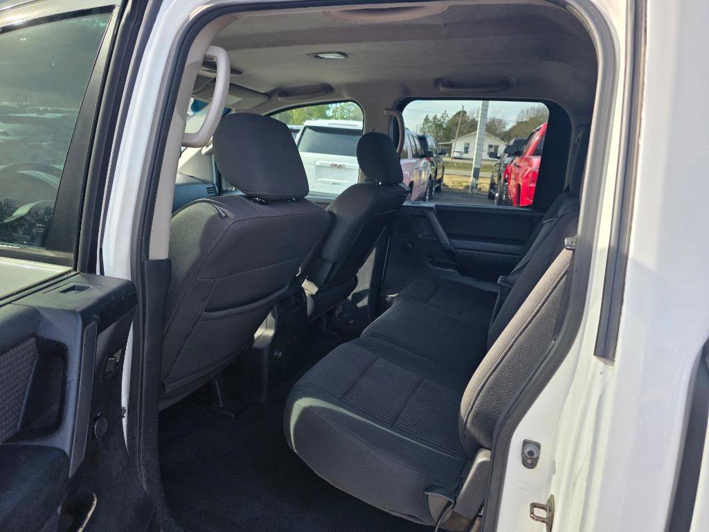 Used 2012 Nissan Titan SV w/ SV Value Truck Pkg image 7