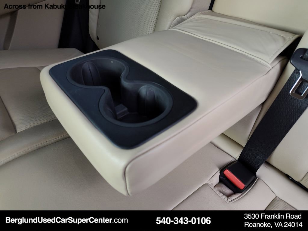 Used 2017 Cadillac XT5 Luxury w/ Driver Awareness Package image 34