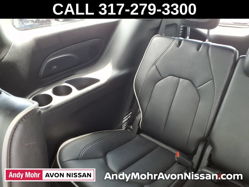 Used 2026 Chrysler Pacifica Limited w/ S Appearance Package FWD image 31