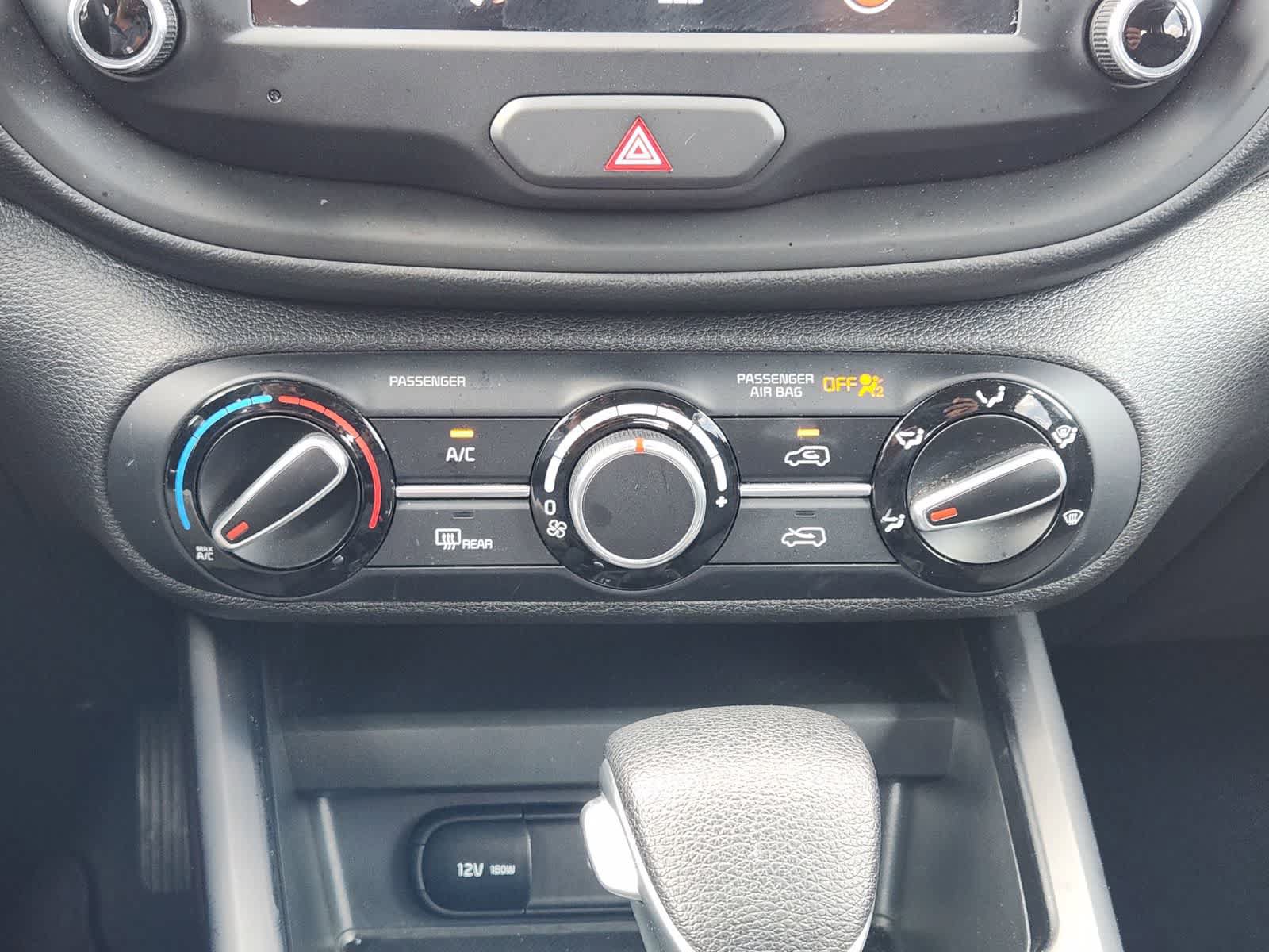 Certified 2025 Kia Soul LX w/ LX Technology Package FWD image 19