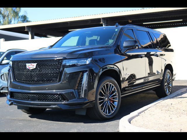 Used 2024 Cadillac Escalade ESV V w/ Heavy-Duty Trailer Package image 2