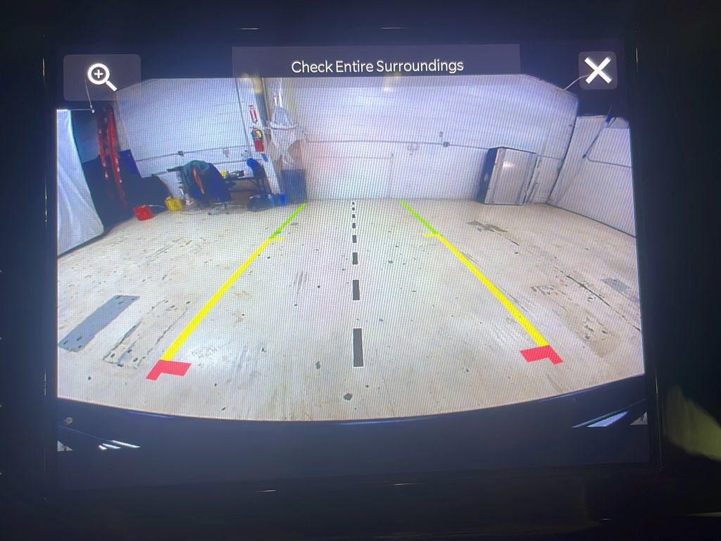 Used 2025 Jeep Grand Cherokee Altitude AWD/4WD image 25