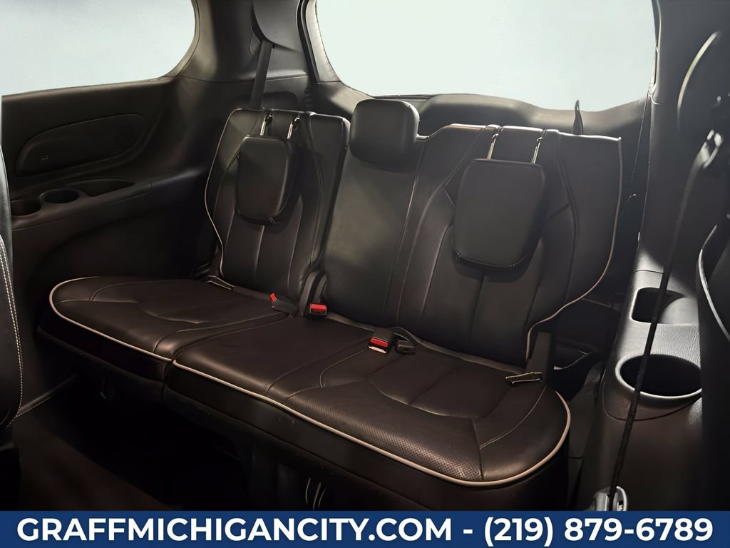 Used 2025 Chrysler Pacifica Limited FWD image 11