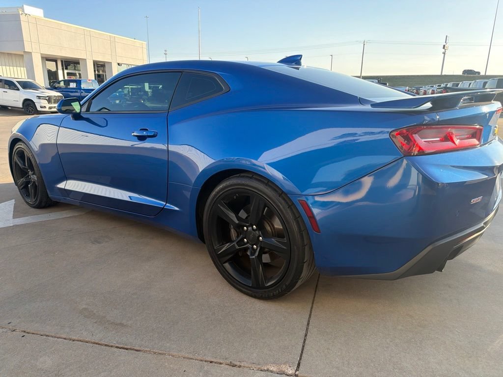 Used 2018 Chevrolet Camaro SS RWD image 5