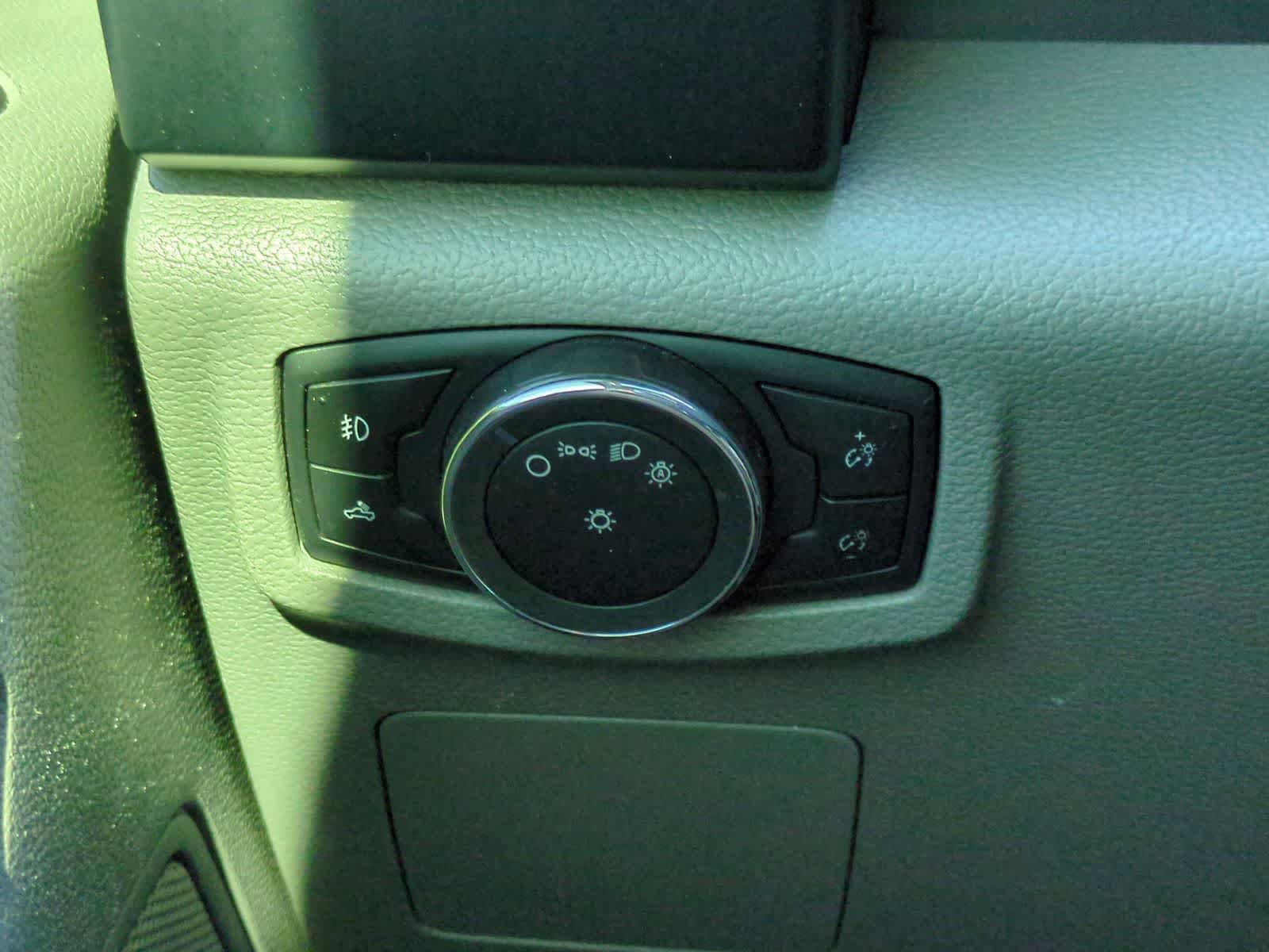 Used 2015 Ford F150 XL w/ Equipment Group 101A Mid AWD/4WD image 26