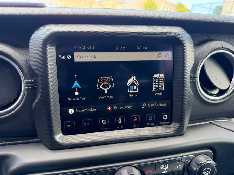 Used 2023 Jeep Wrangler Sahara AWD/4WD image 24