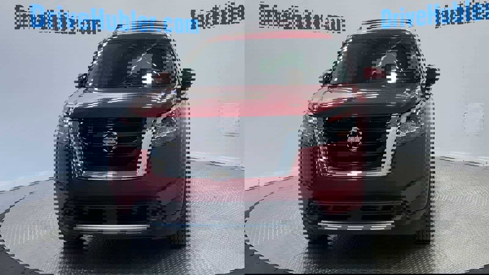 Used 2023 Nissan Pathfinder SL image 3