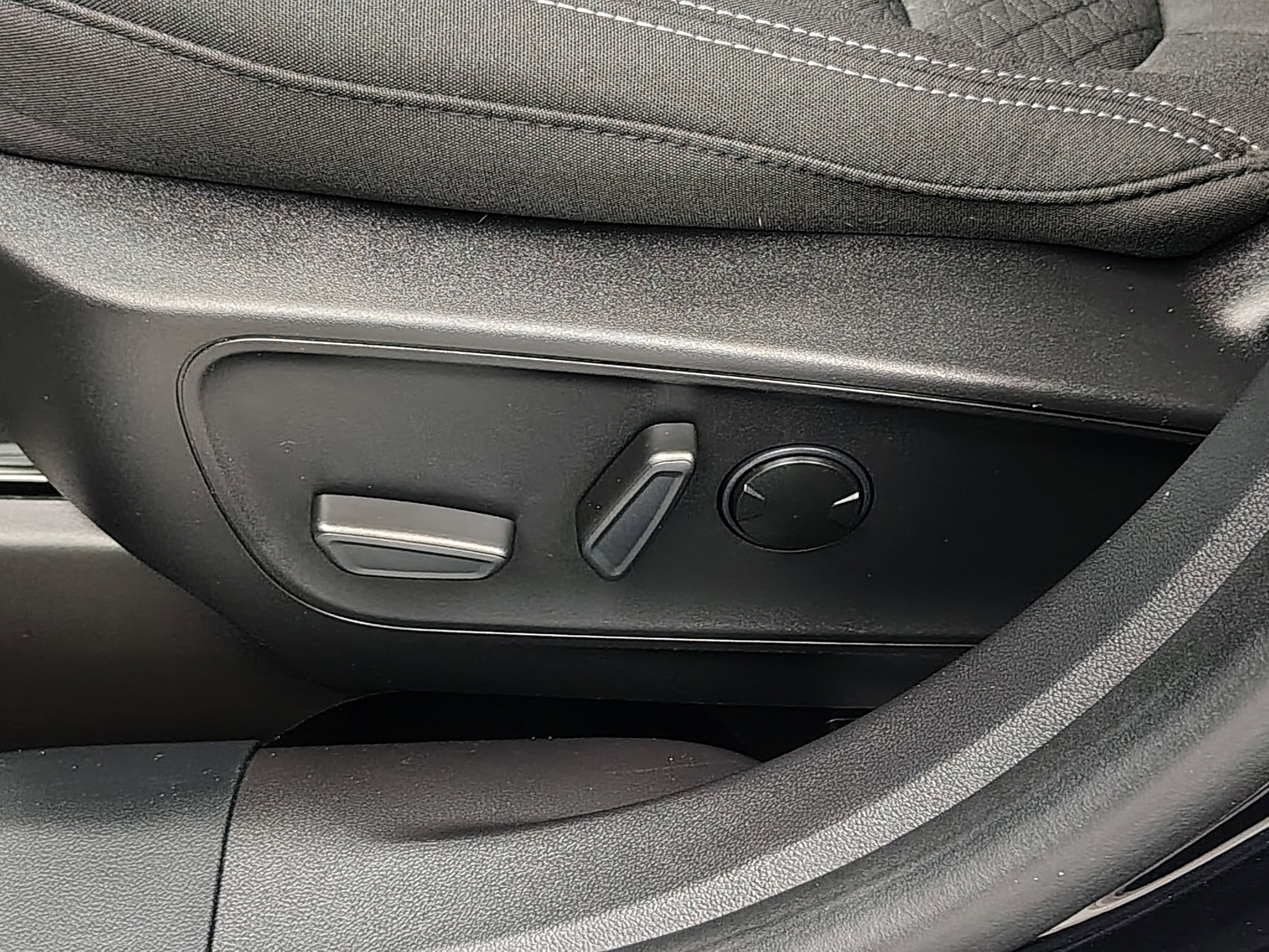 Used 2023 Ford Escape Active w/ Tech Pack #1 image 25
