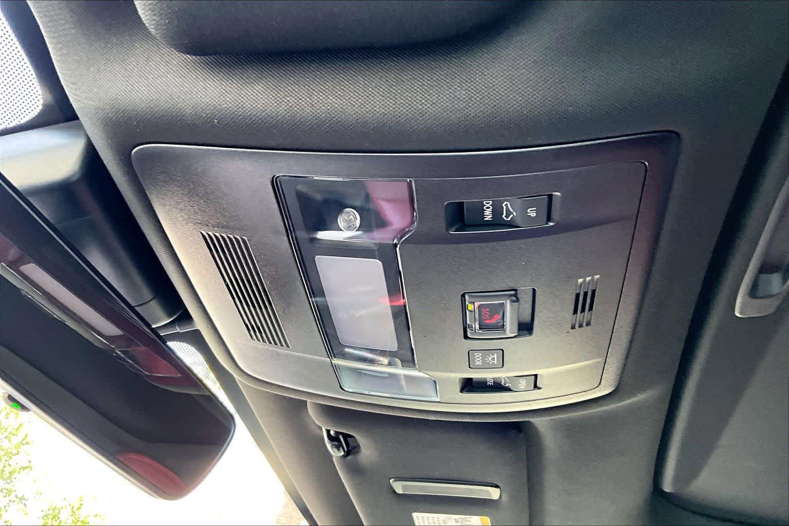 Used 2023 Lexus IS 300 w/ Premium Package RWD image 32