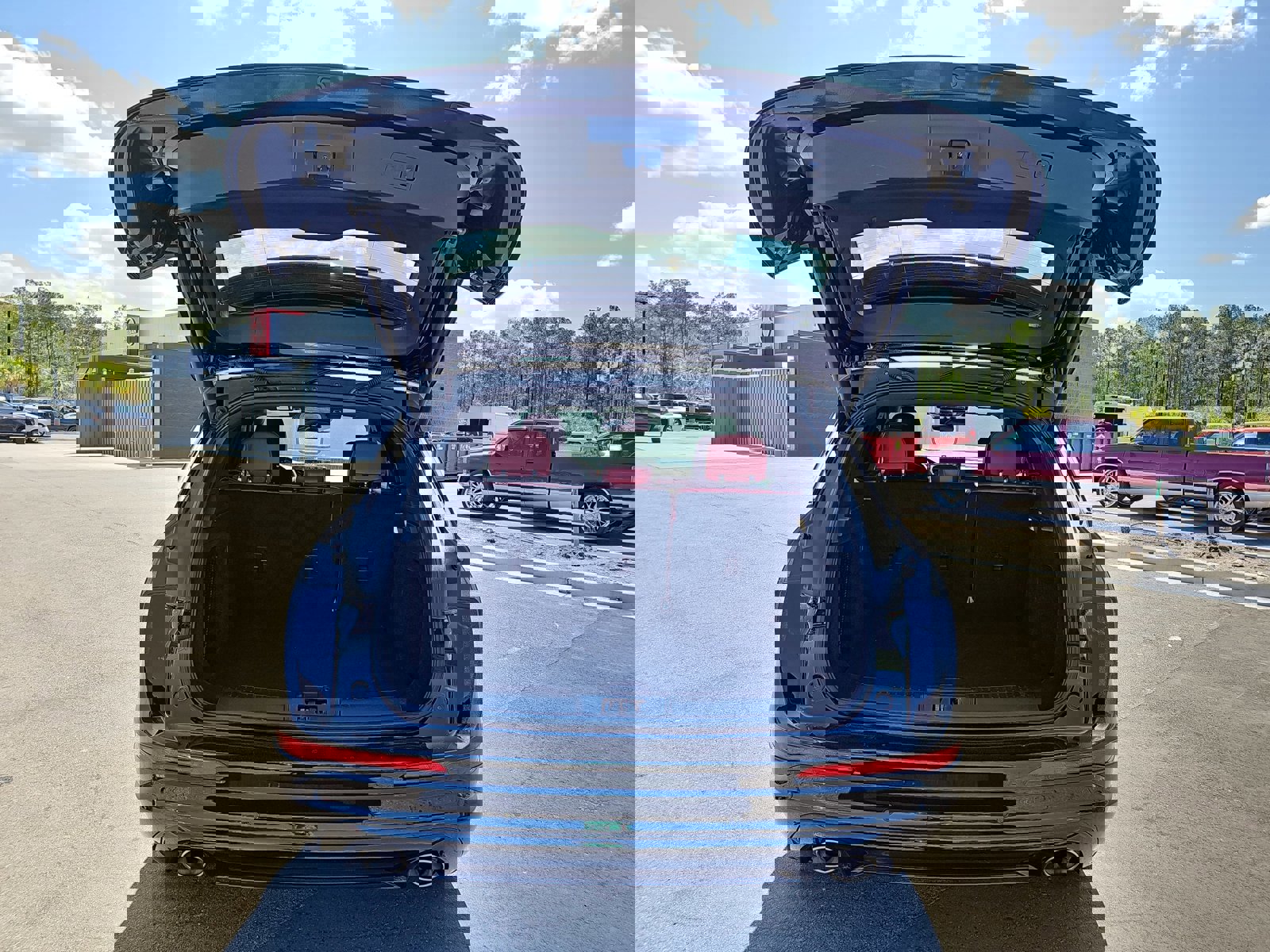 Used 2023 Lincoln Corsair Reserve w/ Jet Appearance Package FWD image 13