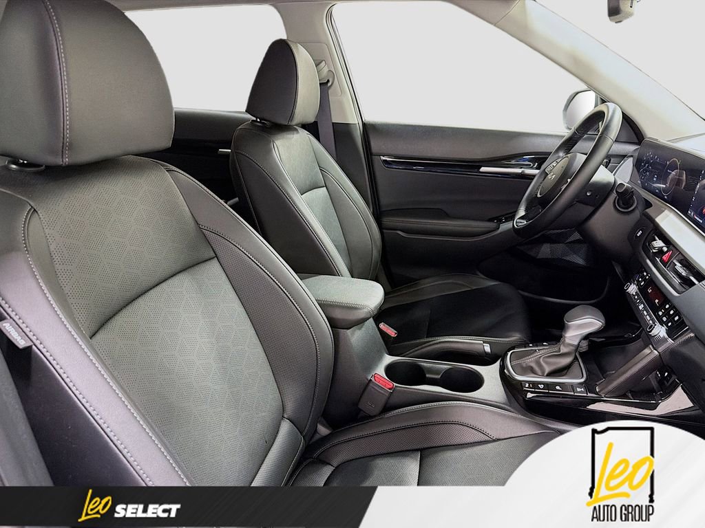 Used 2025 Kia Seltos EX w/ EX Sunroof Package image 29
