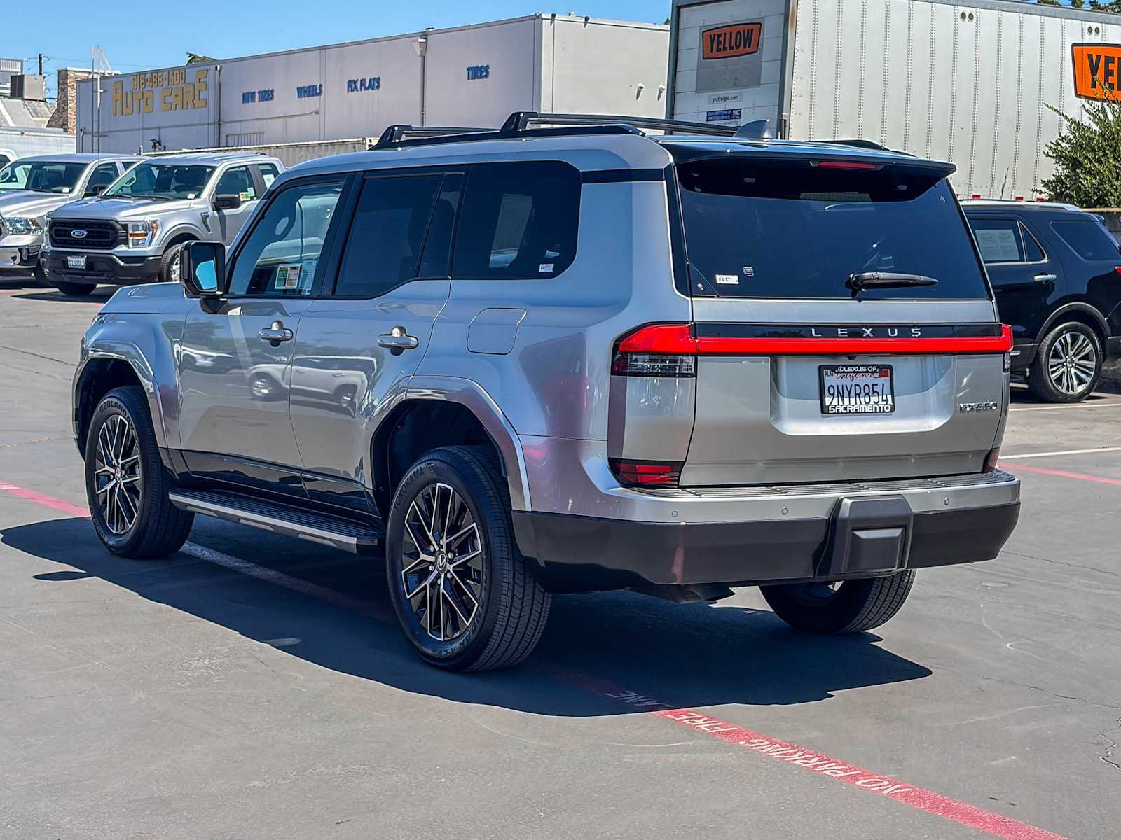 Used 2024 Lexus GX 550 w/ Accessory Package (Z1) AWD/4WD video 2