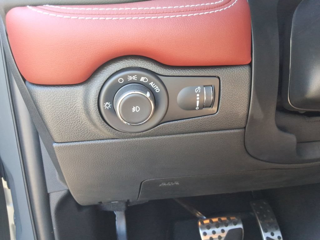 Used 2023 Dodge Durango SRT AWD/4WD image 38