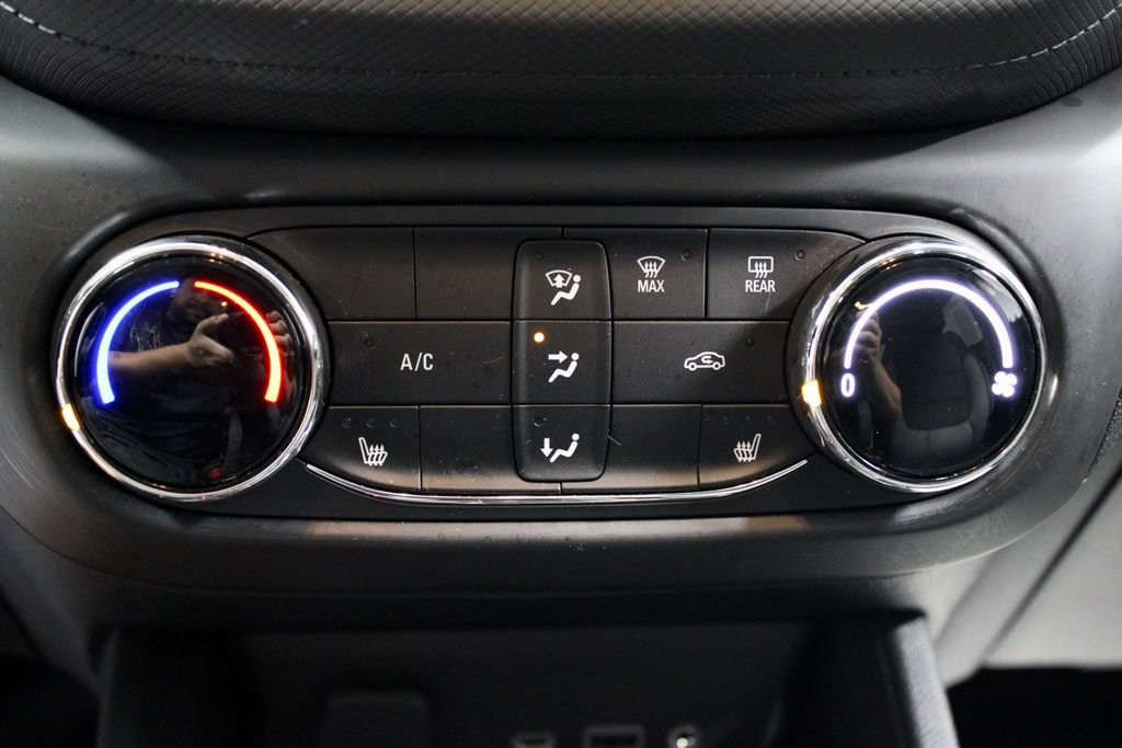 Used 2023 Chevrolet TrailBlazer LT FWD image 31