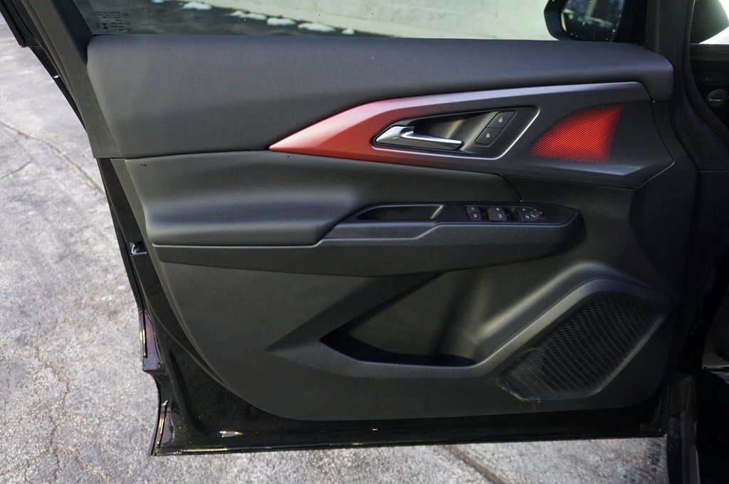 Used 2025 Chevrolet Equinox EV RS image 23