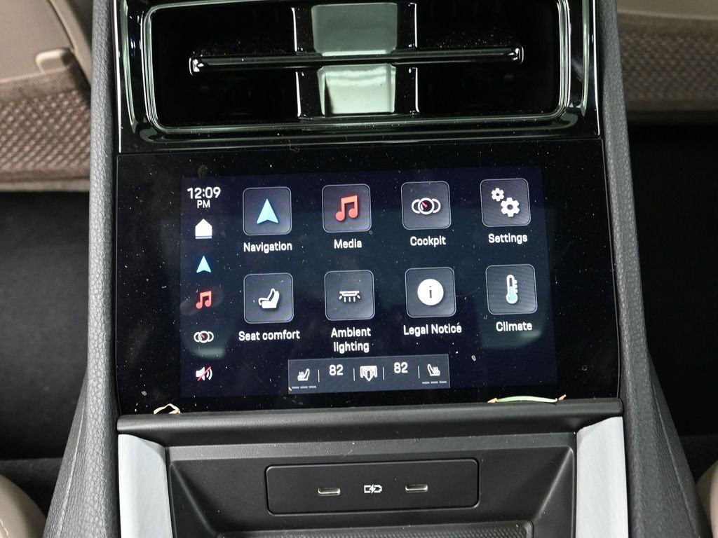 Certified 2025 Porsche Panamera image 17