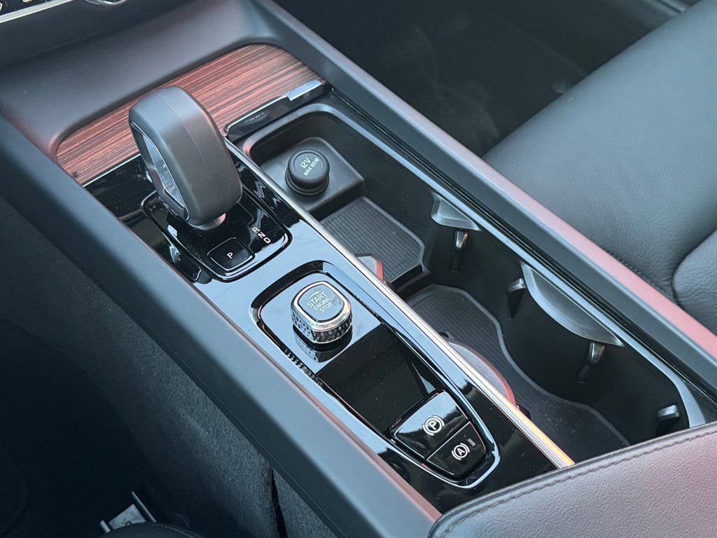 Used 2024 Volvo S60 B5 Plus image 10