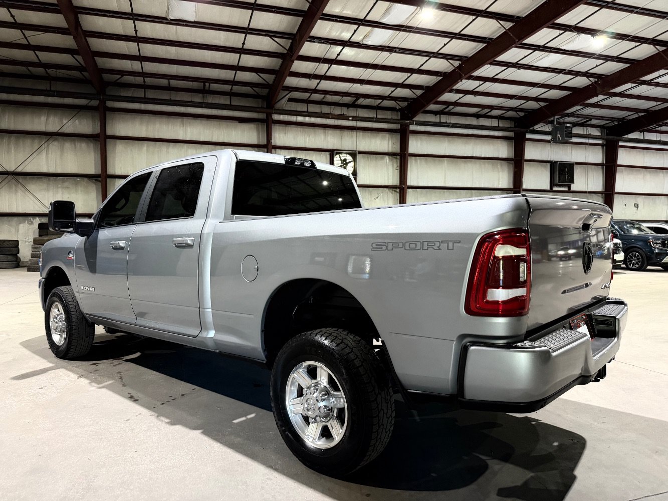 Used 2024 RAM 2500 Big Horn w/ Towing Technology Group AWD/4WD image 8
