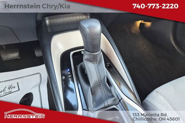 Used 2022 Toyota Corolla LE image 11