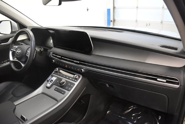 Used 2025 Hyundai Palisade SEL AWD/4WD image 18