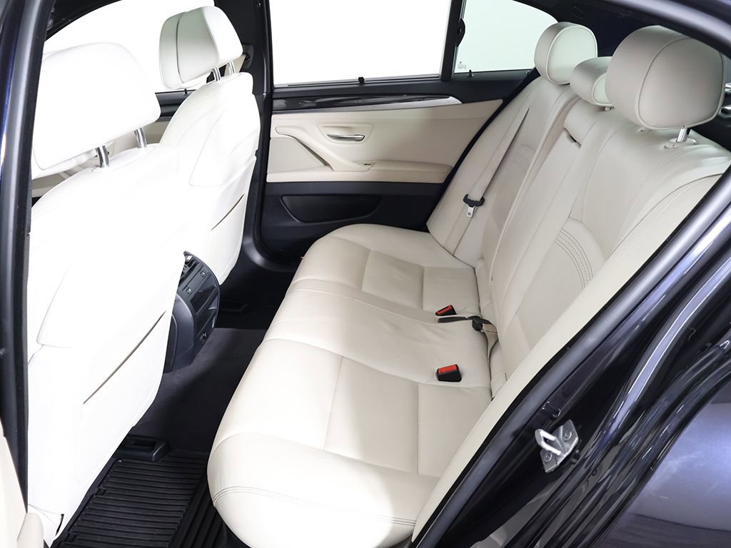 Used 2014 BMW 550i xDrive Sedan AWD/4WD image 38