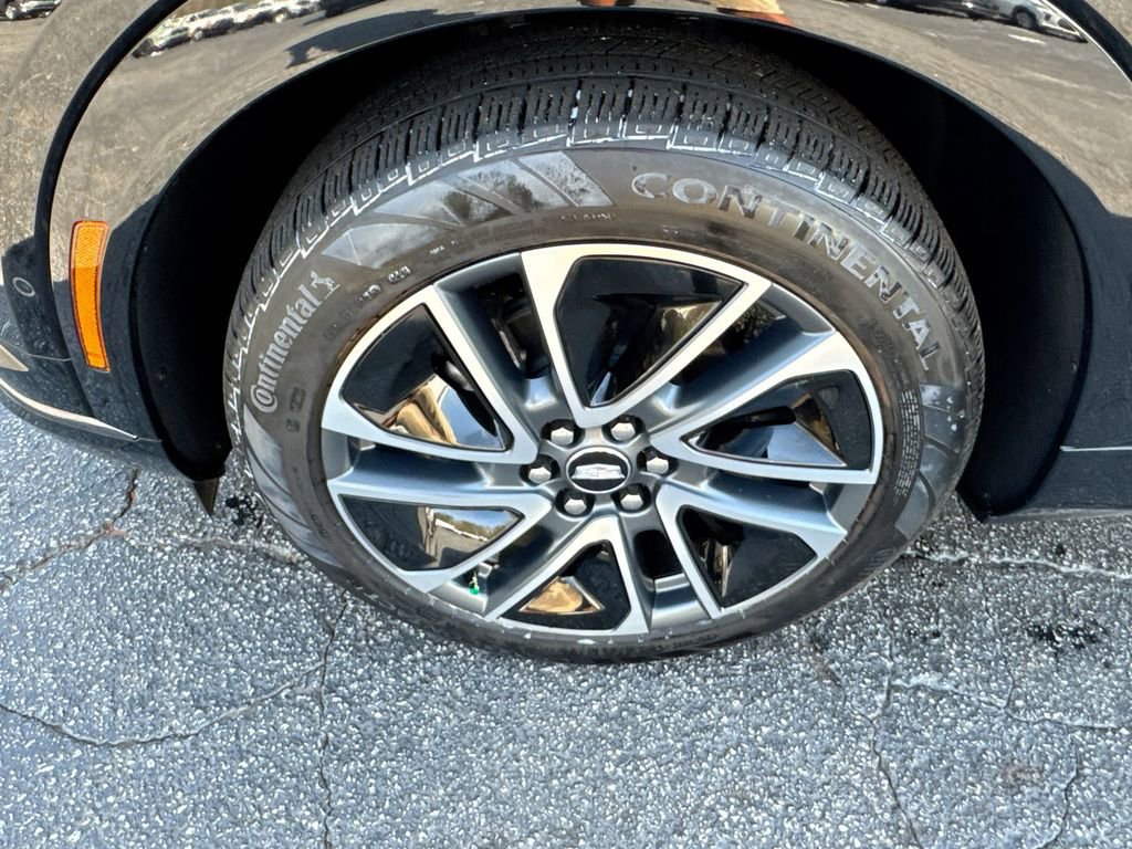 Used 2025 Cadillac Optiq Sport 2 image 12