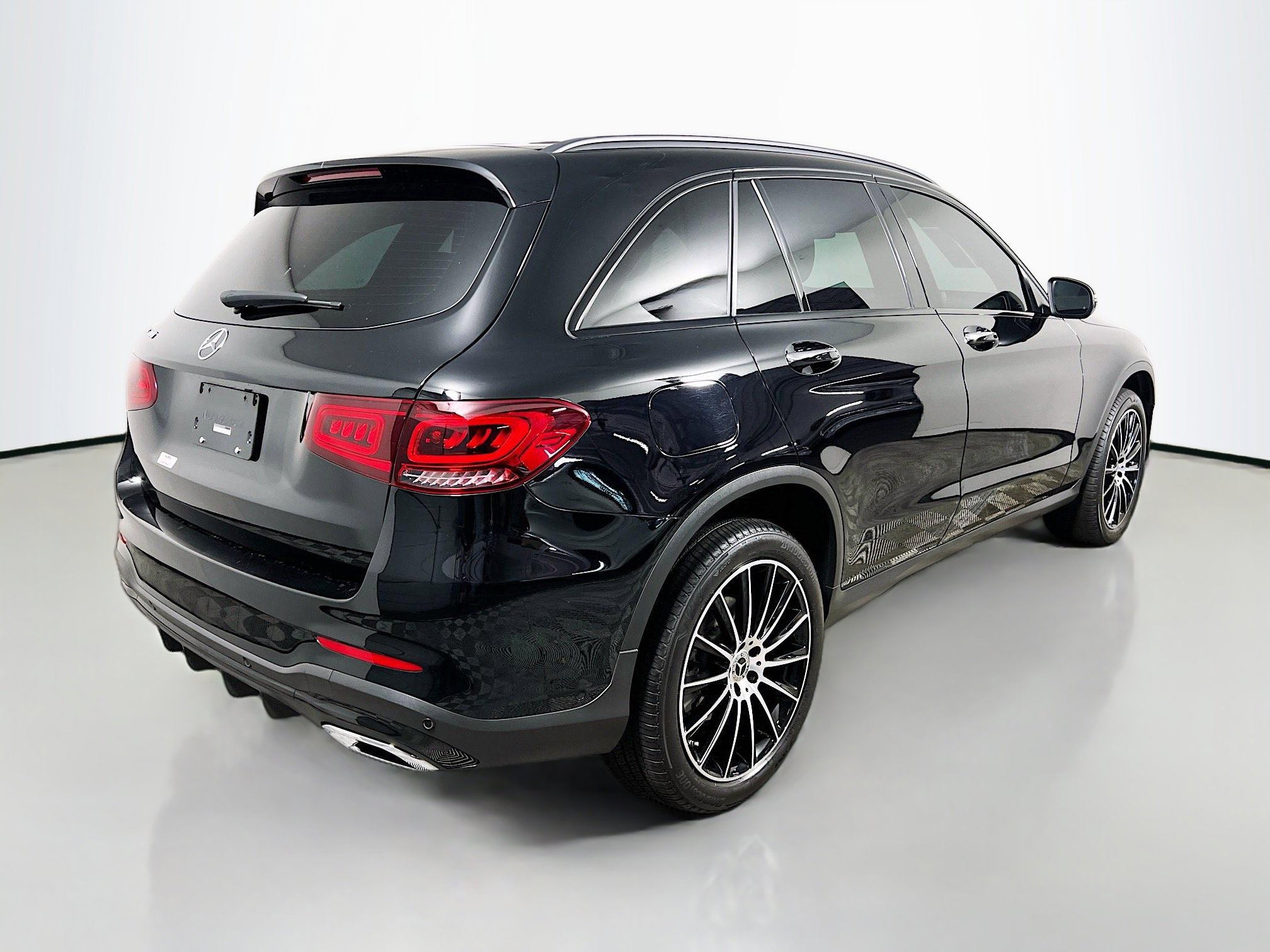 Used 2022 Mercedes-Benz GLC 300 image 4