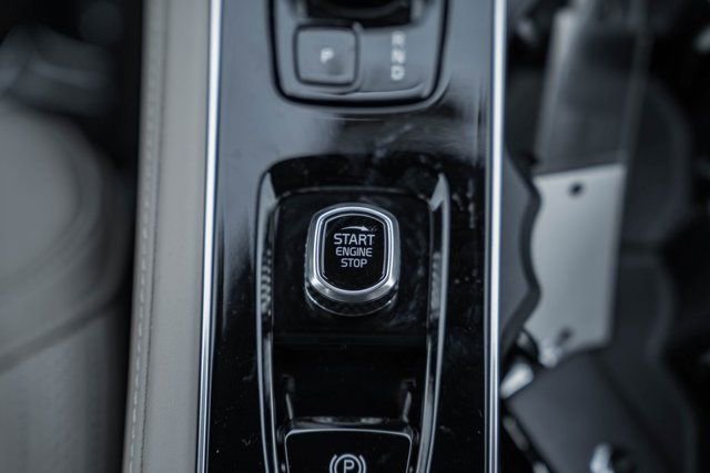 New 2026 Volvo XC90 B6 Plus w/ Protection Package Premier image 27