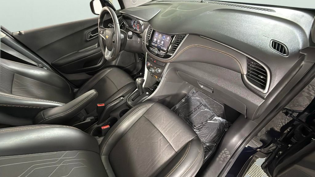 Certified 2021 Chevrolet Trax LT w/ Sport Edition image 33