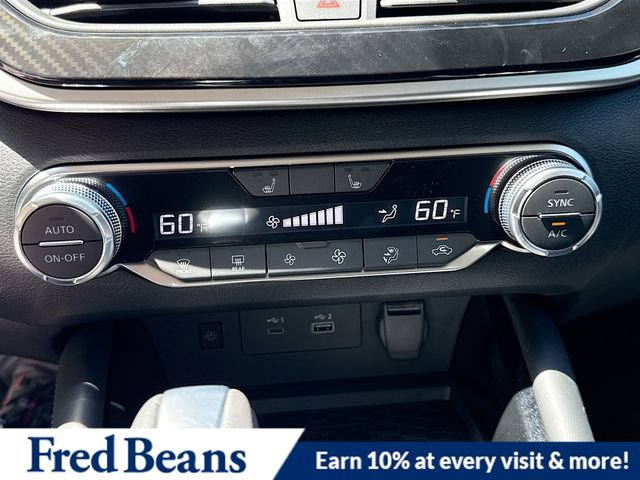 New 2025 Nissan Altima 2.5 SR w/ SR Premium Package FWD image 13