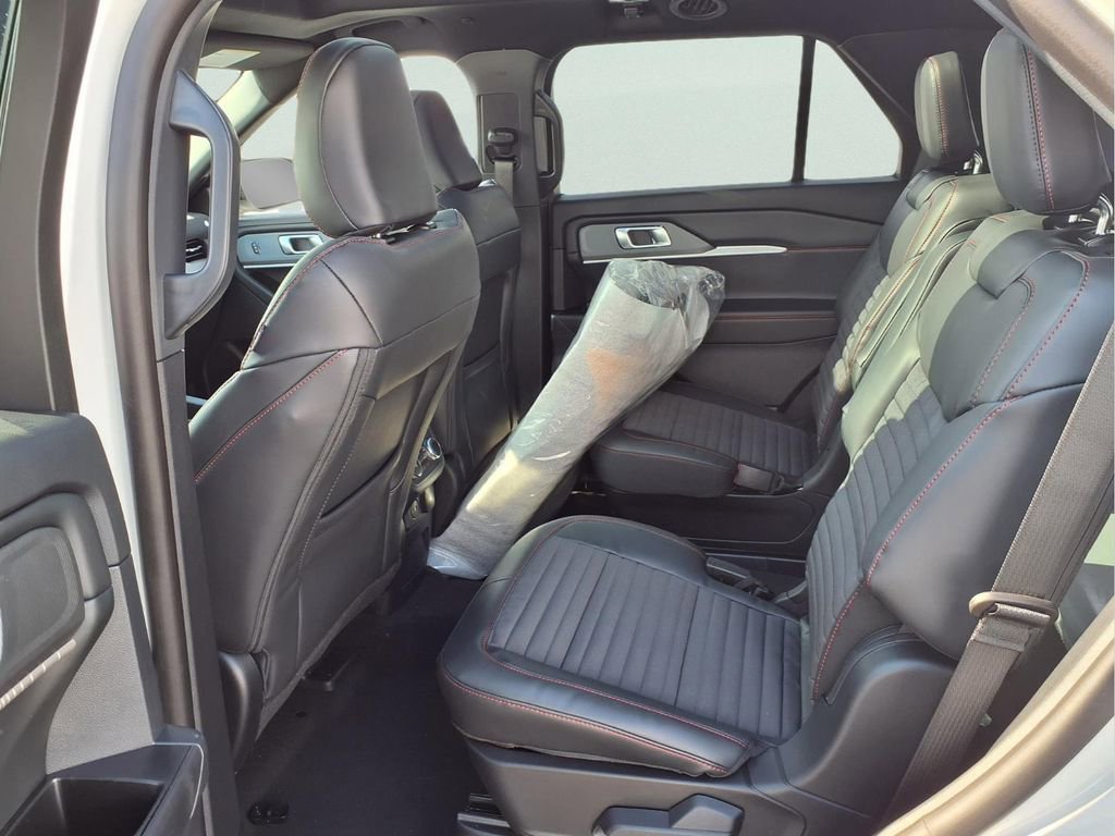 New 2026 Ford Explorer ST-Line w/ ST-Line Street Pack image 20