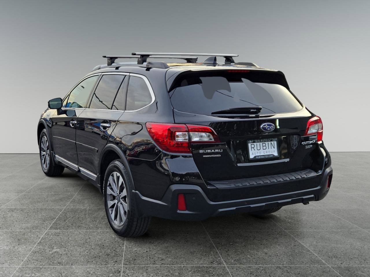 Used 2018 Subaru Outback 3.6R Touring w/ Protection Package #1 image 5