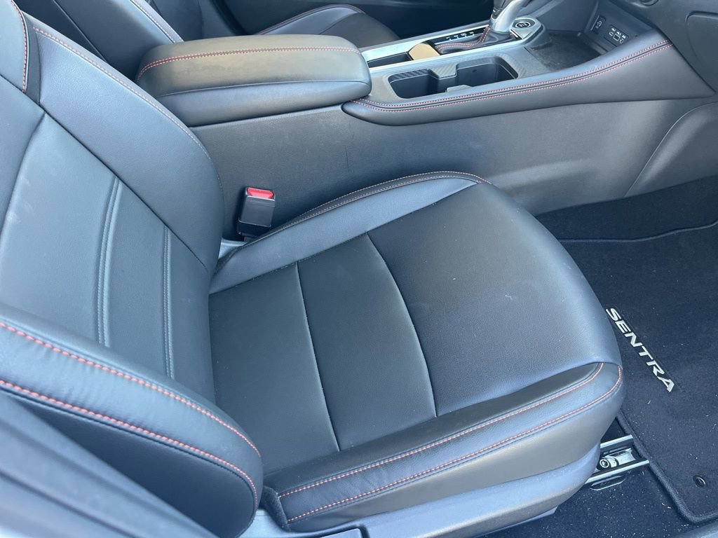 Used 2025 Nissan Sentra SR w/ SR Premium Package image 22