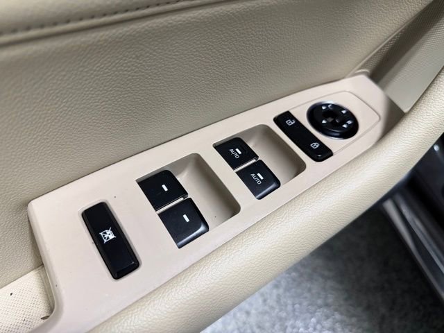 Used 2015 Hyundai Sonata Limited w/ Option Group 06 FWD image 22