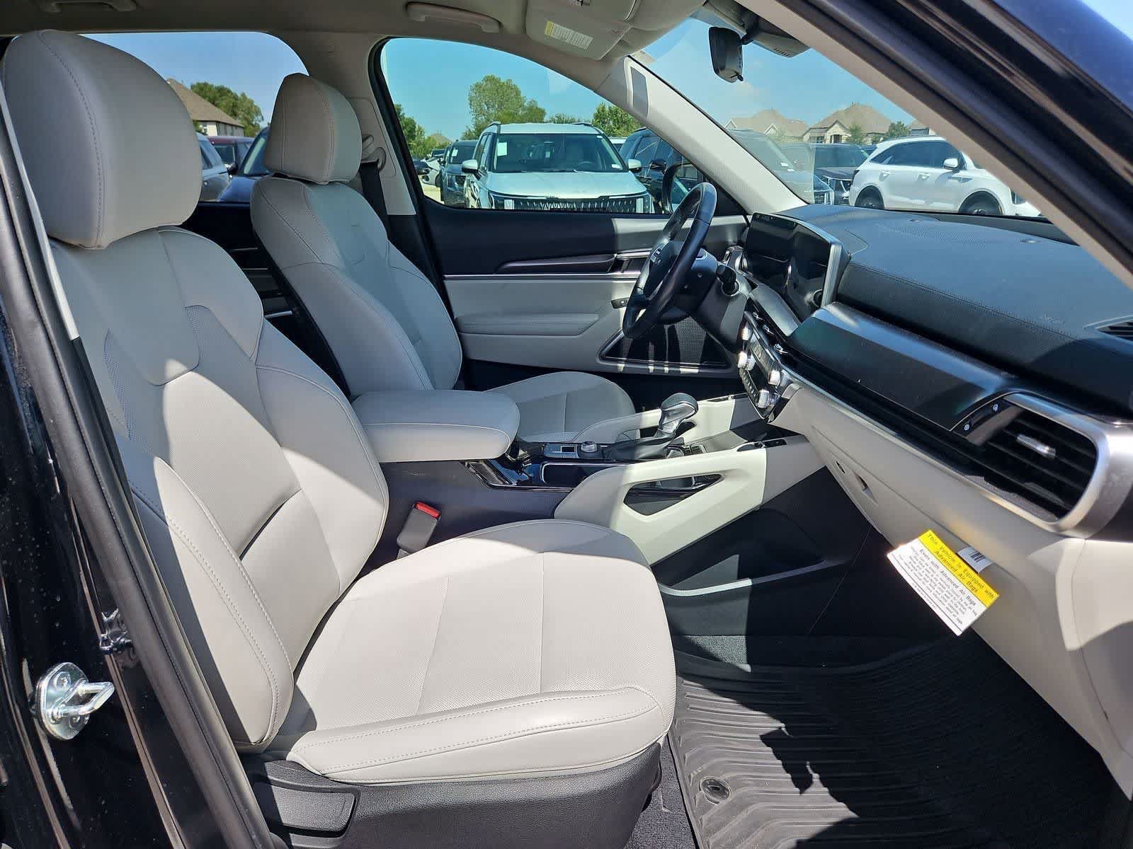 Used 2024 Kia Telluride S FWD image 21