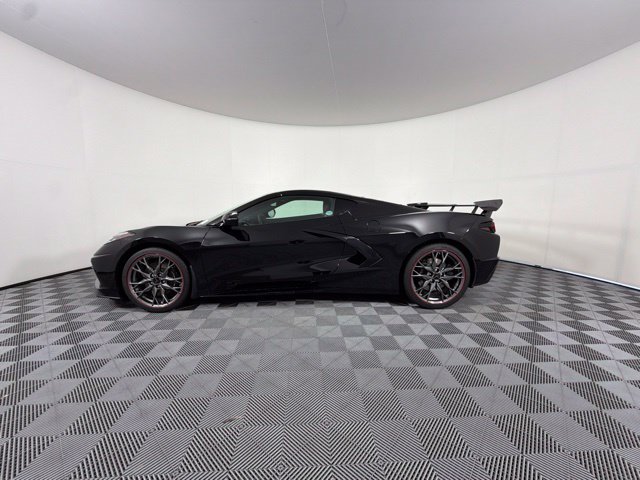 Used 2024 Chevrolet Corvette Stingray Premium Cpe w/ Z51 Performance Package RWD image 2