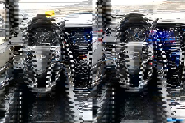 Used 2016 Cadillac Escalade Platinum image 4