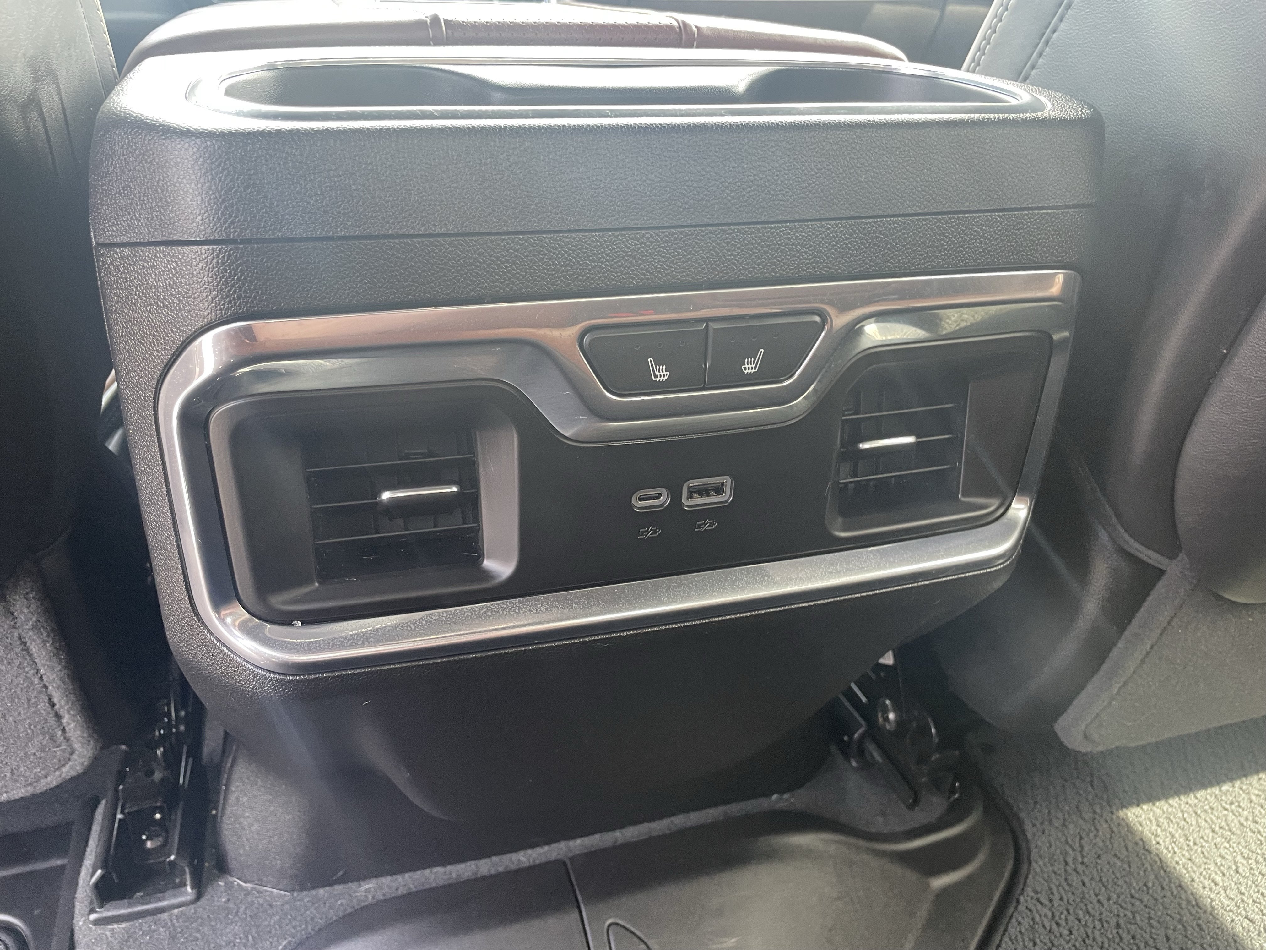 Used 2024 GMC Sierra 2500 Denali Ultimate AWD/4WD image 29