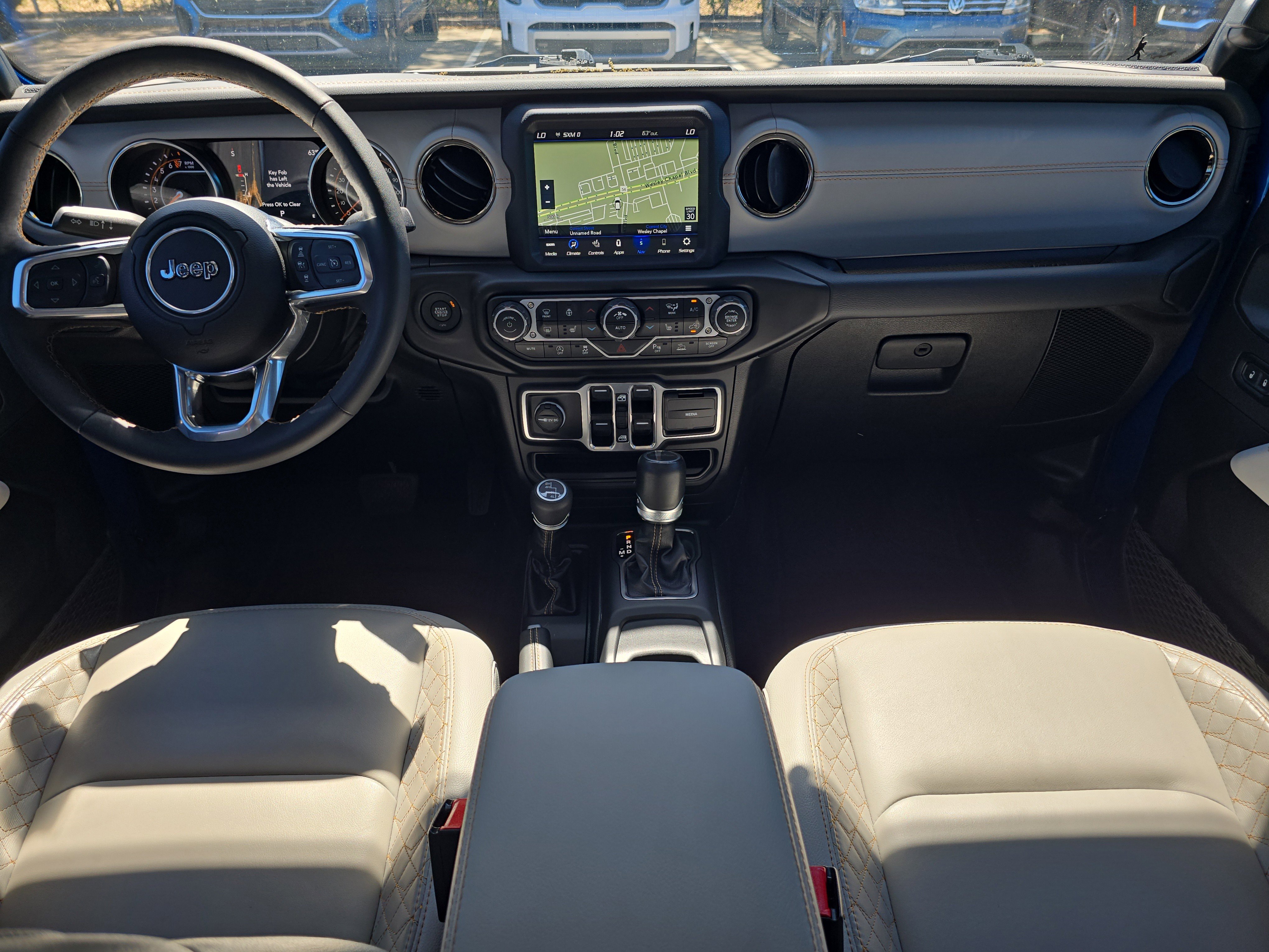 Used 2023 Jeep Gladiator Overland image 12