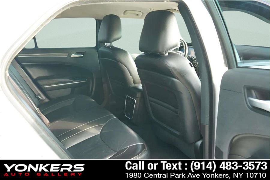 Used 2021 Chrysler 300 Touring L image 38