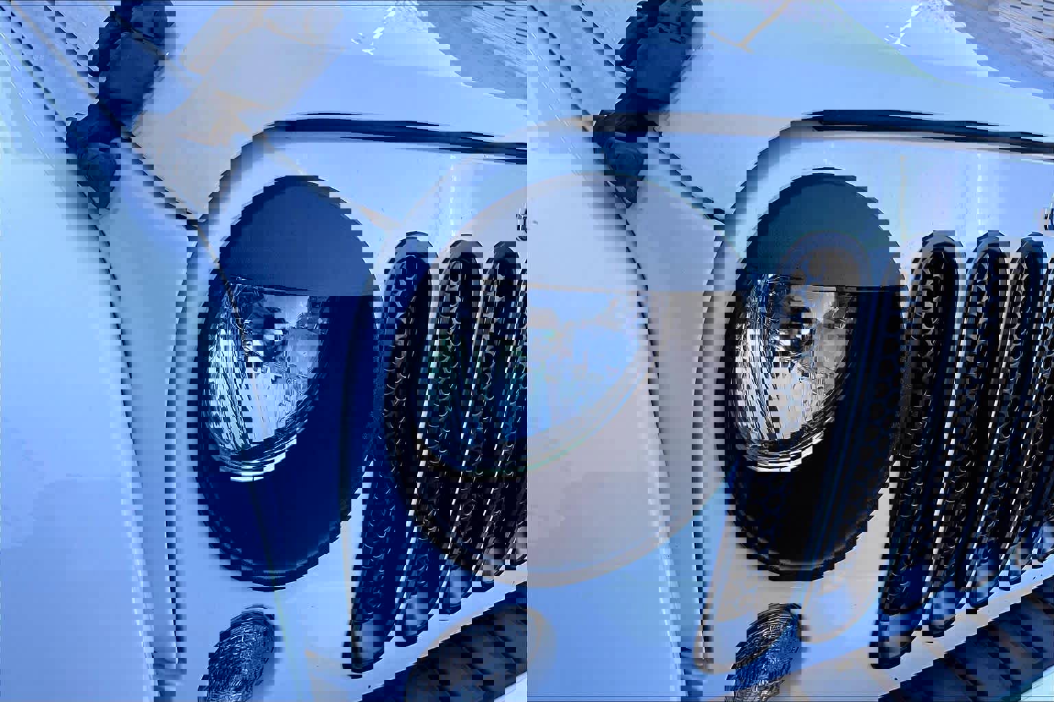 Used 2016 Jeep Wrangler Unlimited Sahara w/ Max Tow Package image 27