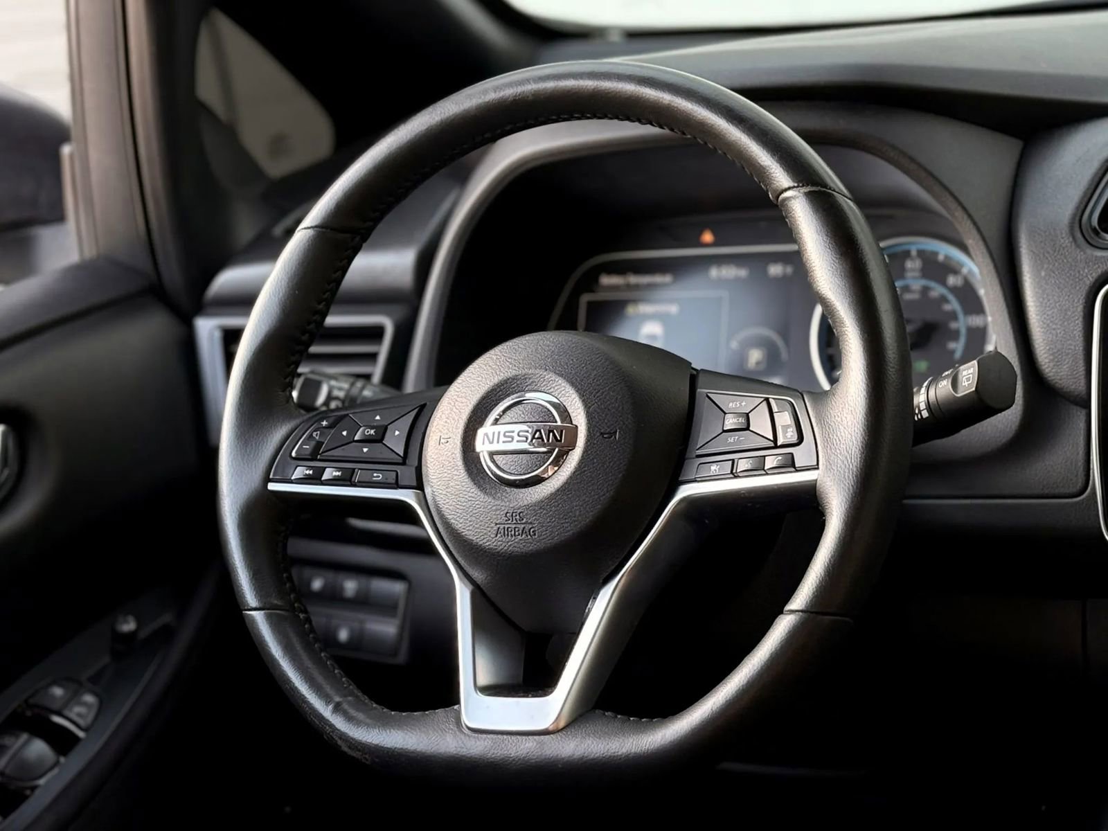 Used 2021 Nissan Leaf SV FWD image 12