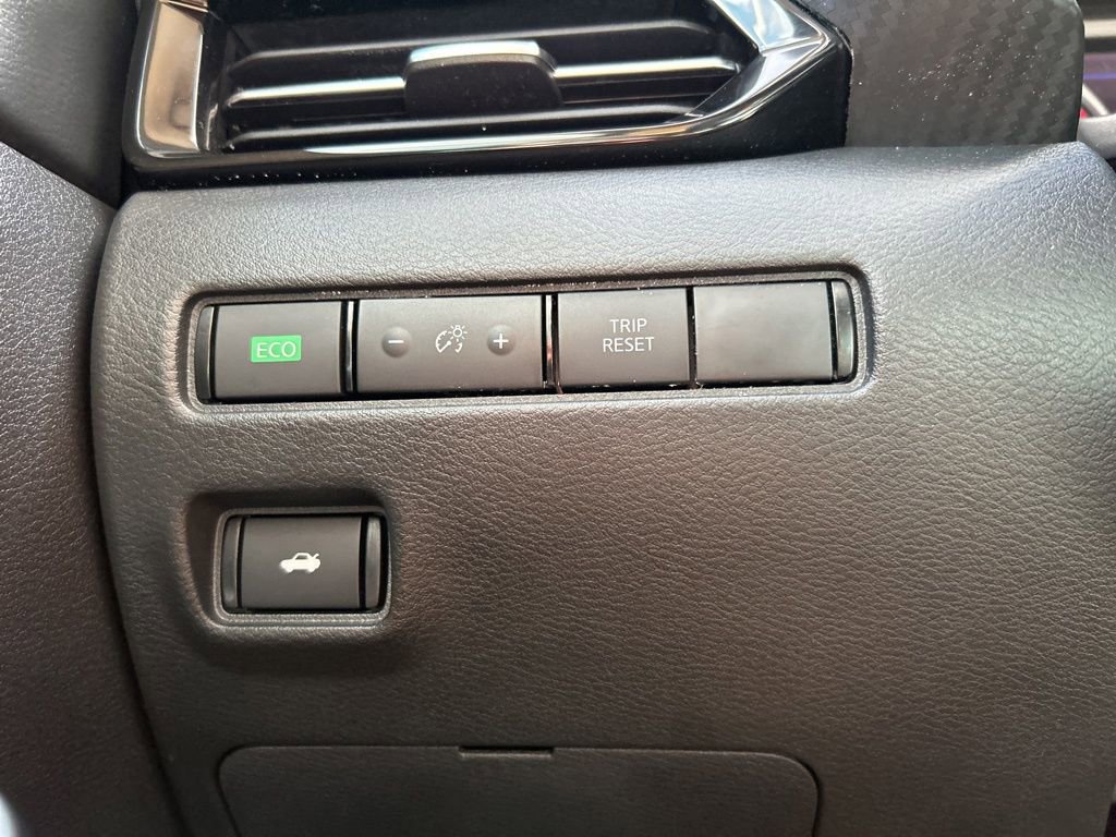 Certified 2024 Nissan Sentra SR w/ SR Premium Package FWD image 33