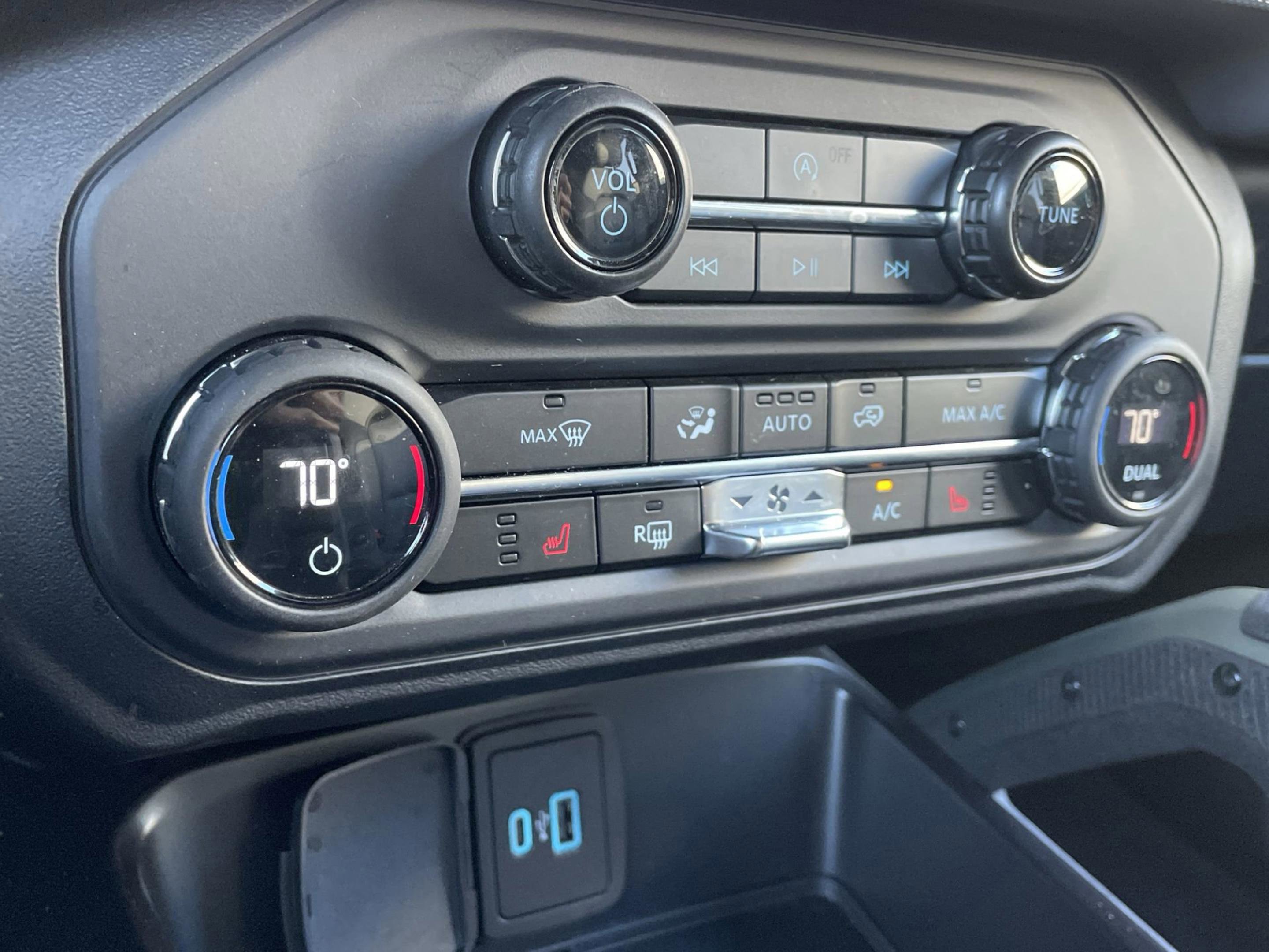 Used 2024 Ford Bronco Everglades image 20