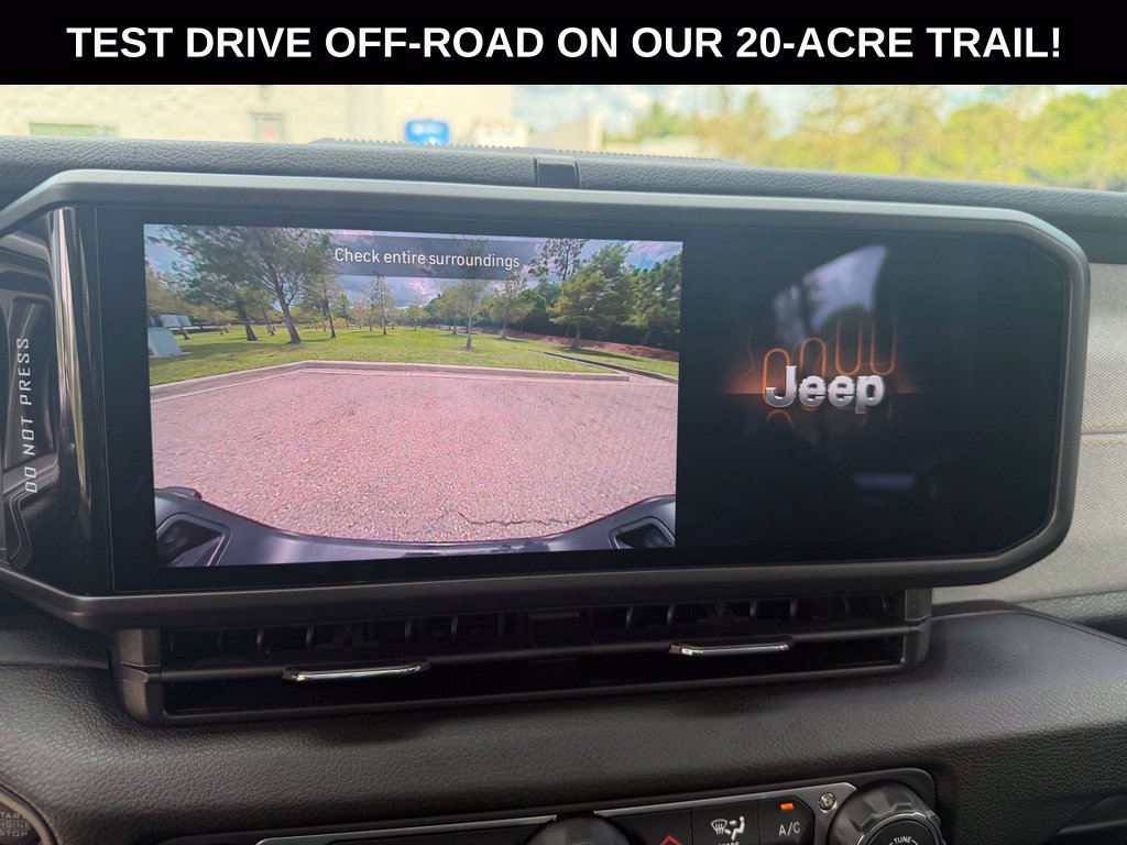 New 2026 Jeep Gladiator Sport AWD/4WD image 16