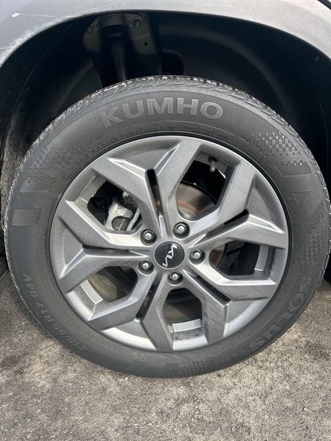 Used 2024 Kia Seltos S image 12